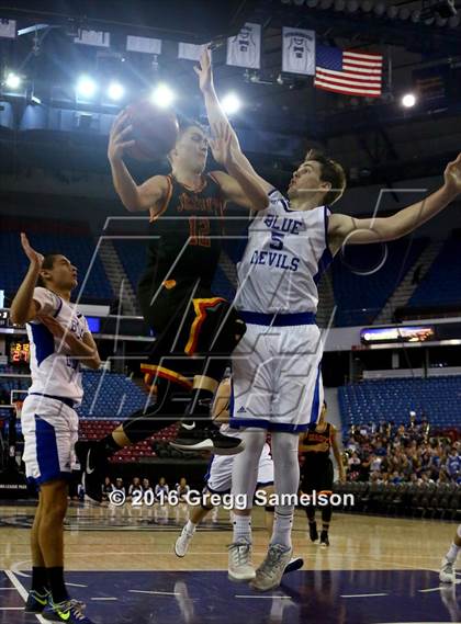 Thumbnail 1 in Jesuit vs Davis photogallery.