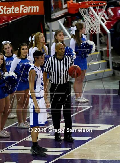 Thumbnail 2 in Jesuit vs Davis photogallery.