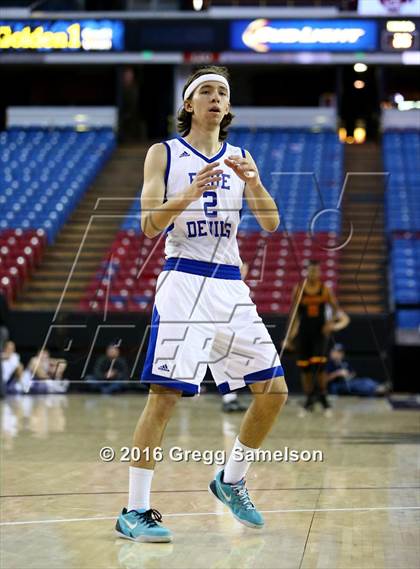 Thumbnail 2 in Jesuit vs Davis photogallery.