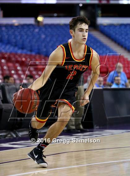 Thumbnail 2 in Jesuit vs Davis photogallery.