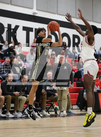 Thumbnail 2 in Noblesville @ Park Tudor photogallery.