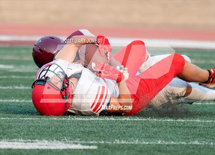 Thumbnail 1 in Chico vs. Whitney photogallery.