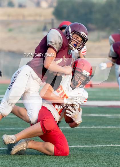 Thumbnail 3 in Chico vs. Whitney photogallery.