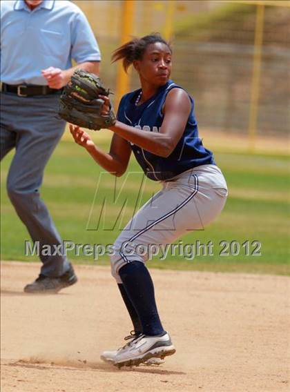 Thumbnail 1 in Madison vs. Mater Dei (CIF SDS D4 Final) photogallery.