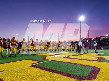 Thumbnail 3 in Dobyns-Bennett @ Science Hill photogallery.