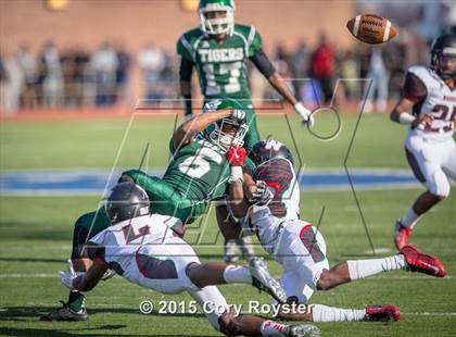 Thumbnail 1 in Wilson vs. Woodson (DCIAA Final) photogallery.
