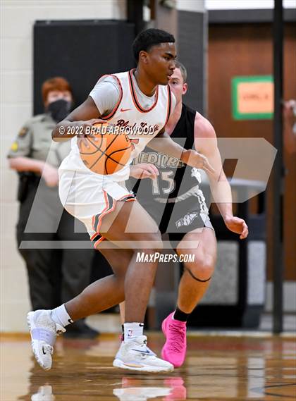 Thumbnail 2 in Ledford @ North Davidson photogallery.