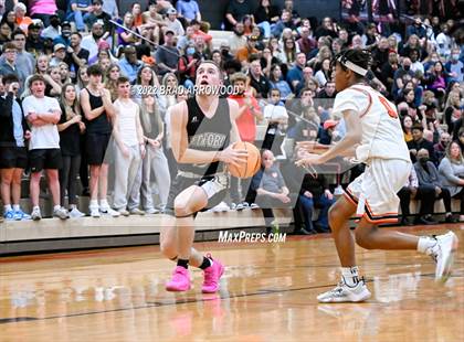 Thumbnail 1 in Ledford @ North Davidson photogallery.