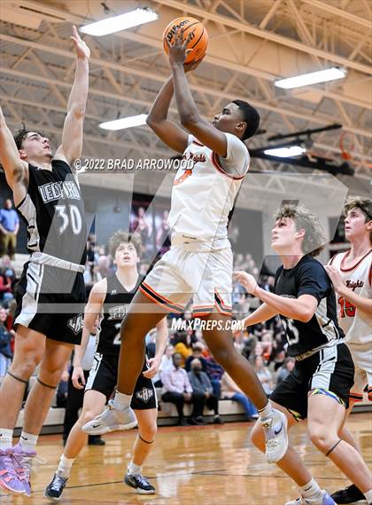 Thumbnail 3 in Ledford @ North Davidson photogallery.