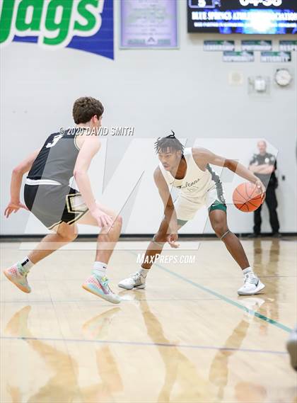 Thumbnail 1 in Raymore-Peculiar vs. Staley (MSHSAA Class 5 Quarterfinal) photogallery.