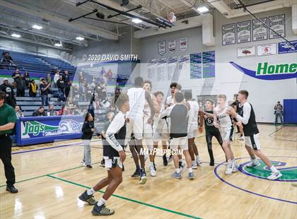 Thumbnail 2 in Raymore-Peculiar vs. Staley (MSHSAA Class 5 Quarterfinal) photogallery.