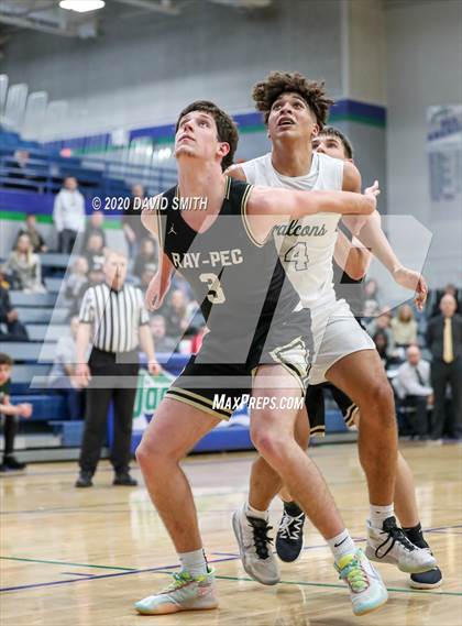Thumbnail 3 in Raymore-Peculiar vs. Staley (MSHSAA Class 5 Quarterfinal) photogallery.