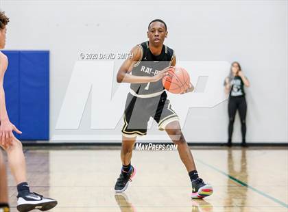 Thumbnail 2 in Raymore-Peculiar vs. Staley (MSHSAA Class 5 Quarterfinal) photogallery.