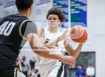 Thumbnail 1 in Raymore-Peculiar vs. Staley (MSHSAA Class 5 Quarterfinal) photogallery.