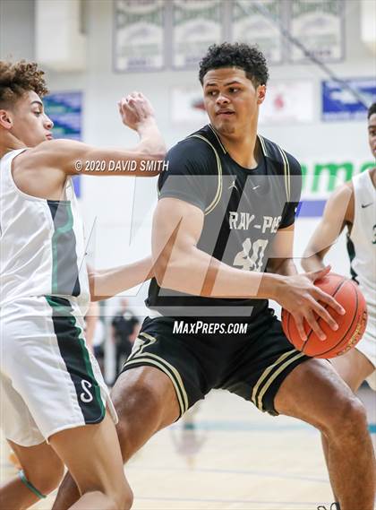 Thumbnail 3 in Raymore-Peculiar vs. Staley (MSHSAA Class 5 Quarterfinal) photogallery.