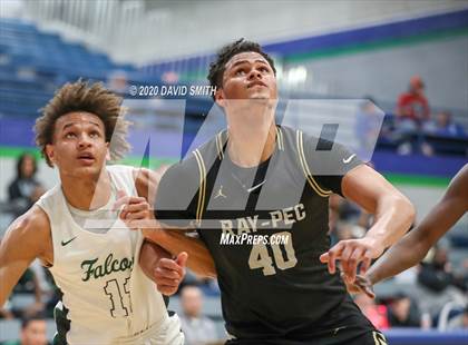 Thumbnail 1 in Raymore-Peculiar vs. Staley (MSHSAA Class 5 Quarterfinal) photogallery.