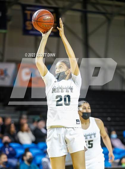 Thumbnail 3 in Pinewood vs Archbishop Mitty (Open Division Finals) photogallery.