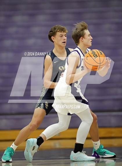 Thumbnail 3 in Snow Canyon vs. Tooele (Riverton Holiday Tournament) photogallery.