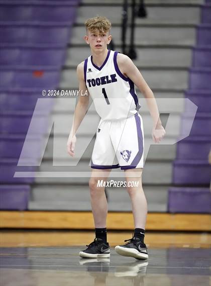 Thumbnail 3 in Snow Canyon vs. Tooele (Riverton Holiday Tournament) photogallery.
