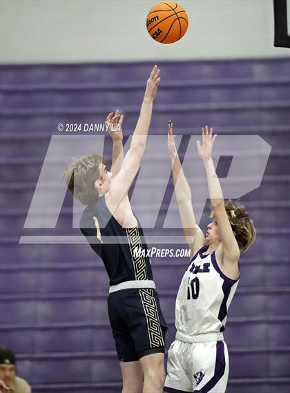 Thumbnail 2 in Snow Canyon vs. Tooele (Riverton Holiday Tournament) photogallery.