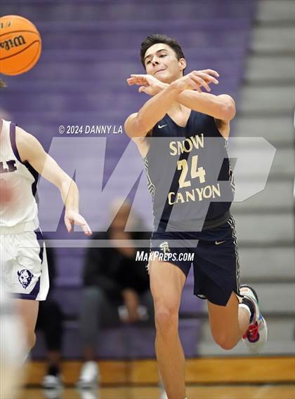 Thumbnail 3 in Snow Canyon vs. Tooele (Riverton Holiday Tournament) photogallery.