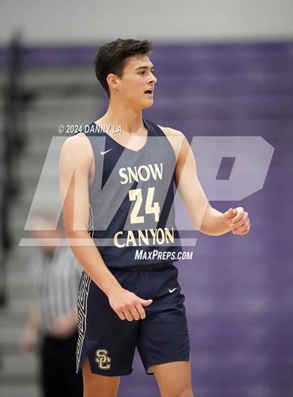 Thumbnail 1 in Snow Canyon vs. Tooele (Riverton Holiday Tournament) photogallery.