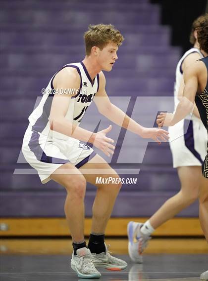 Thumbnail 1 in Snow Canyon vs. Tooele (Riverton Holiday Tournament) photogallery.