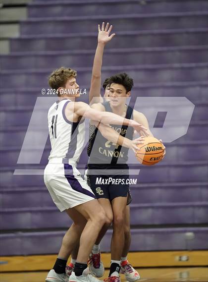 Thumbnail 2 in Snow Canyon vs. Tooele (Riverton Holiday Tournament) photogallery.