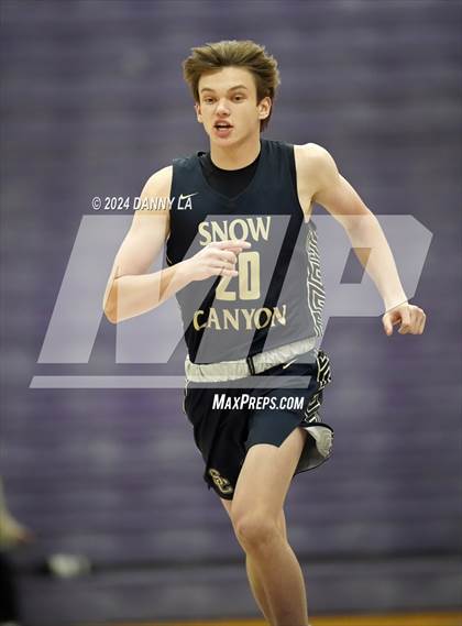 Thumbnail 2 in Snow Canyon vs. Tooele (Riverton Holiday Tournament) photogallery.