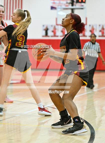 Thumbnail 2 in Greece Arcadia/Greece Olympia @ Penfield (NYSPHSAA Section V Class AA Quarterfinals) photogallery.
