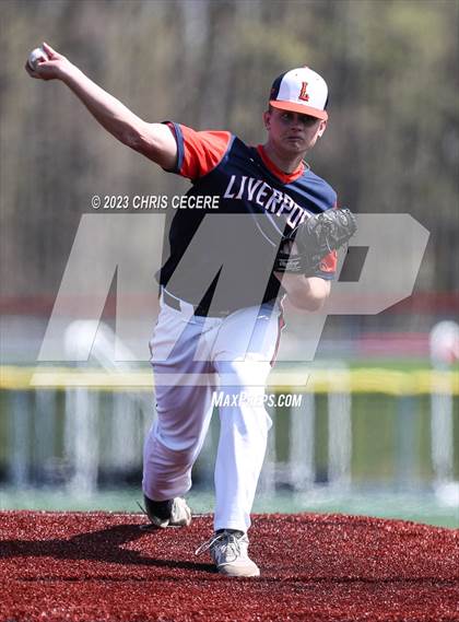 Thumbnail 1 in Liverpool vs. Fairport photogallery.