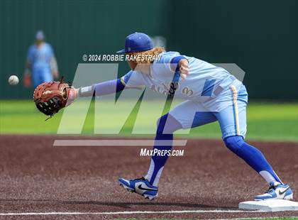 Thumbnail 1 in Sunnyvale vs. Mabank (UIL 4A Bi-District Playoff) photogallery.