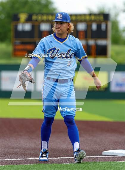 Thumbnail 3 in Sunnyvale vs. Mabank (UIL 4A Bi-District Playoff) photogallery.