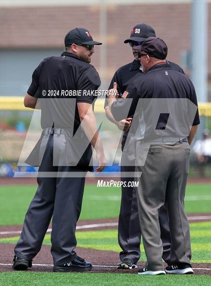 Thumbnail 1 in Sunnyvale vs. Mabank (UIL 4A Bi-District Playoff) photogallery.