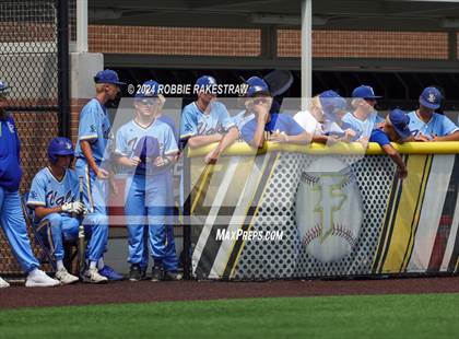 Thumbnail 1 in Sunnyvale vs. Mabank (UIL 4A Bi-District Playoff) photogallery.