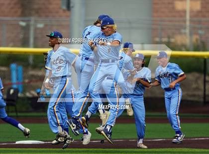 Thumbnail 3 in Sunnyvale vs. Mabank (UIL 4A Bi-District Playoff) photogallery.