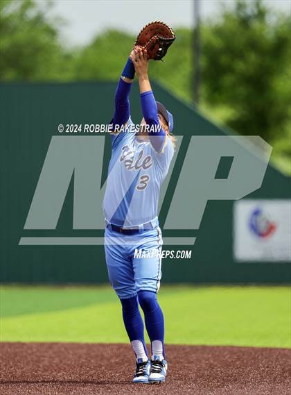 Thumbnail 3 in Sunnyvale vs. Mabank (UIL 4A Bi-District Playoff) photogallery.