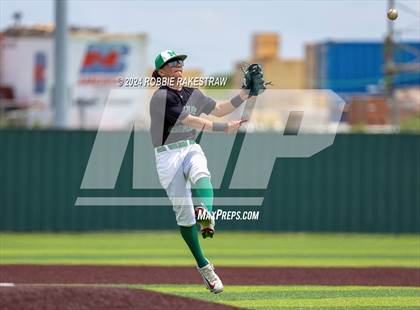 Thumbnail 2 in Sunnyvale vs. Mabank (UIL 4A Bi-District Playoff) photogallery.