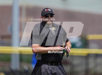 Thumbnail 2 in Sunnyvale vs. Mabank (UIL 4A Bi-District Playoff) photogallery.