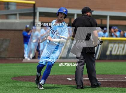 Thumbnail 3 in Sunnyvale vs. Mabank (UIL 4A Bi-District Playoff) photogallery.