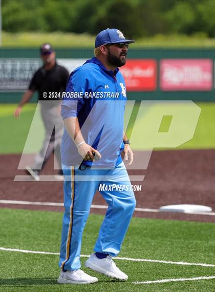 Thumbnail 1 in Sunnyvale vs. Mabank (UIL 4A Bi-District Playoff) photogallery.
