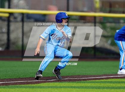 Thumbnail 2 in Sunnyvale vs. Mabank (UIL 4A Bi-District Playoff) photogallery.