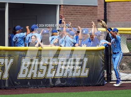 Thumbnail 2 in Sunnyvale vs. Mabank (UIL 4A Bi-District Playoff) photogallery.