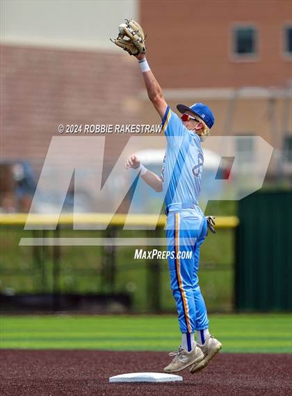 Thumbnail 1 in Sunnyvale vs. Mabank (UIL 4A Bi-District Playoff) photogallery.