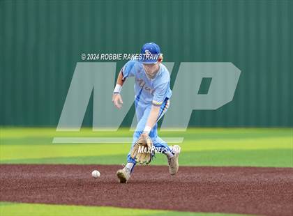 Thumbnail 3 in Sunnyvale vs. Mabank (UIL 4A Bi-District Playoff) photogallery.