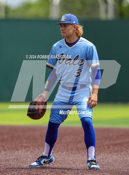 Thumbnail 2 in Sunnyvale vs. Mabank (UIL 4A Bi-District Playoff) photogallery.