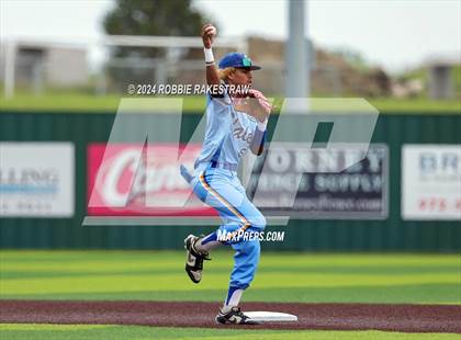 Thumbnail 1 in Sunnyvale vs. Mabank (UIL 4A Bi-District Playoff) photogallery.