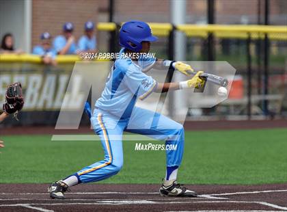 Thumbnail 2 in Sunnyvale vs. Mabank (UIL 4A Bi-District Playoff) photogallery.