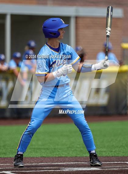 Thumbnail 3 in Sunnyvale vs. Mabank (UIL 4A Bi-District Playoff) photogallery.