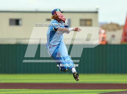 Thumbnail 1 in Sunnyvale vs. Mabank (UIL 4A Bi-District Playoff) photogallery.